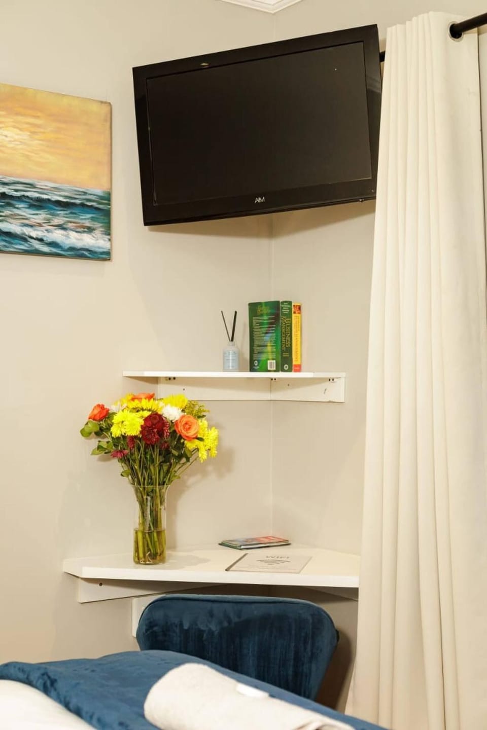 Communal lounge/ TV room, TV and multimedia, Decorative detail