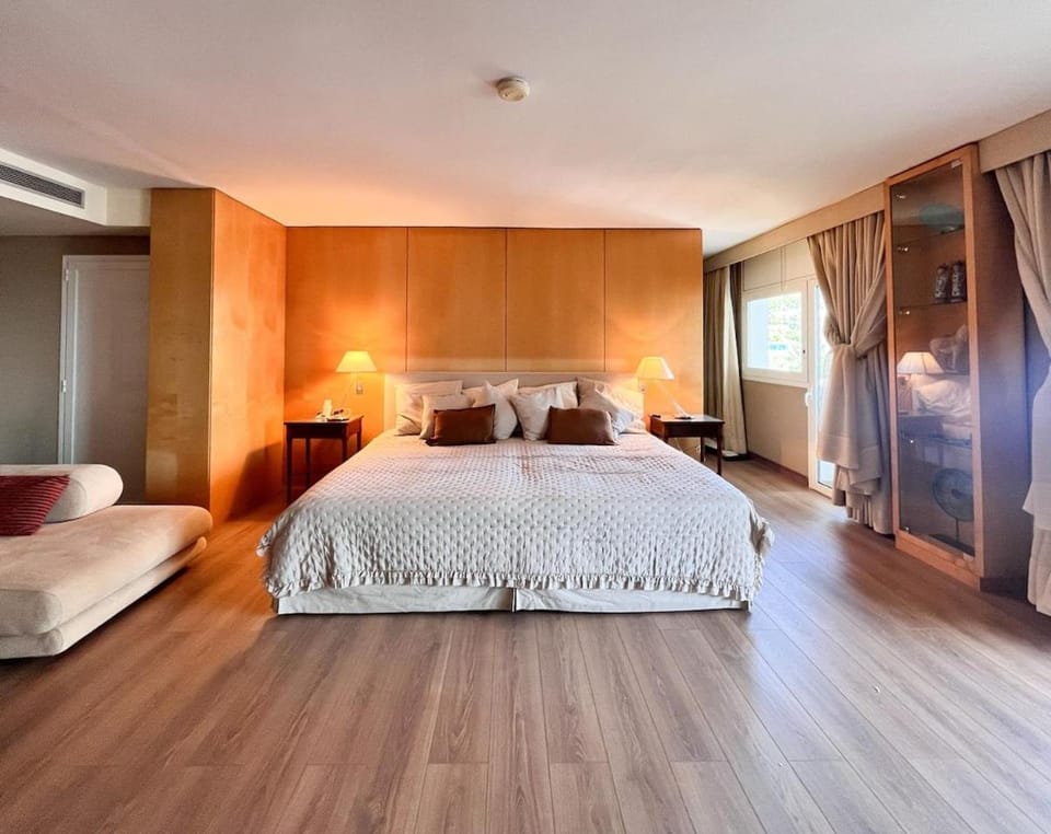 Luxury apartment with ocean views Apartment in Lloret de Mar
