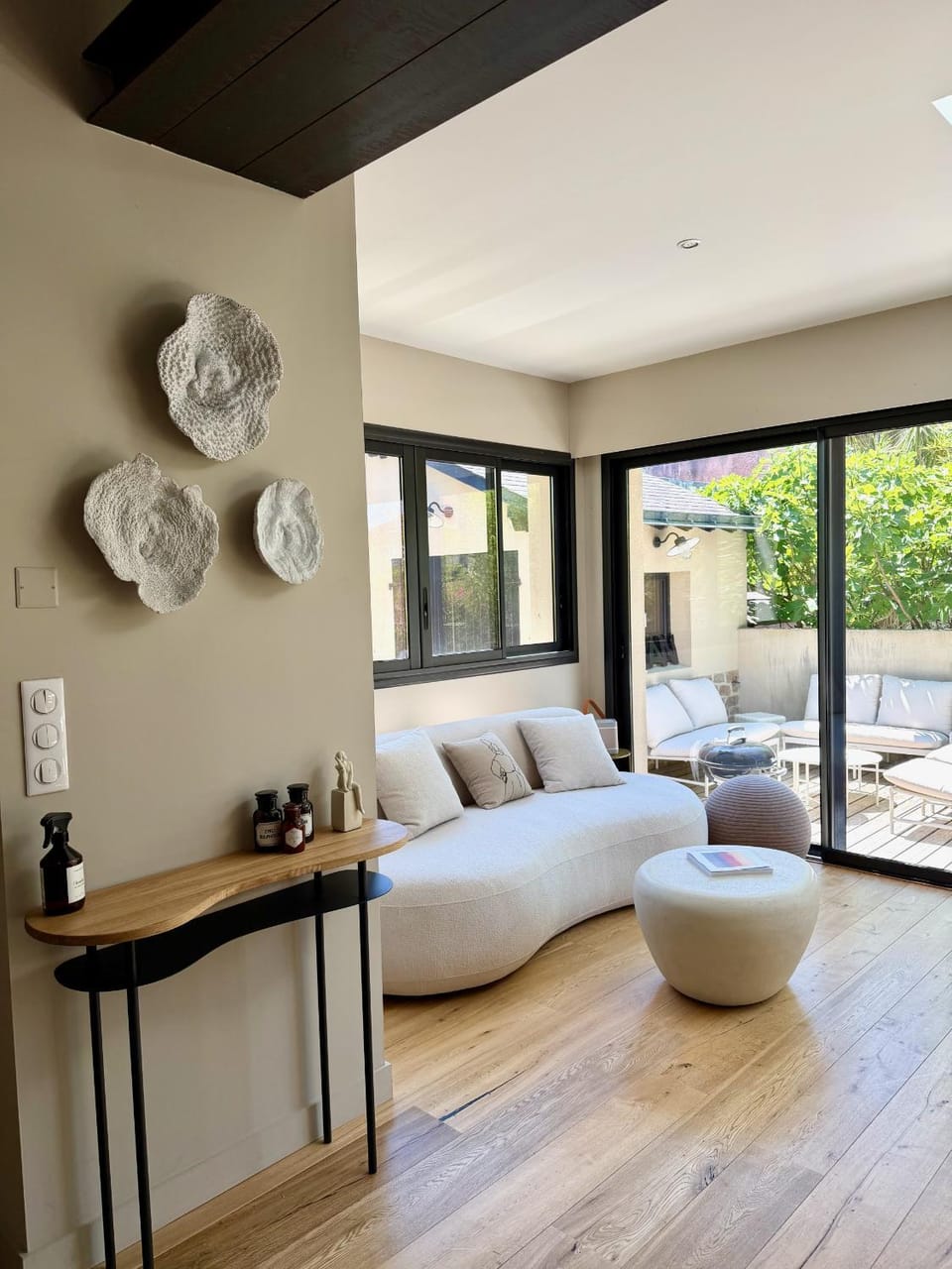 Communal lounge/ TV room, Living room