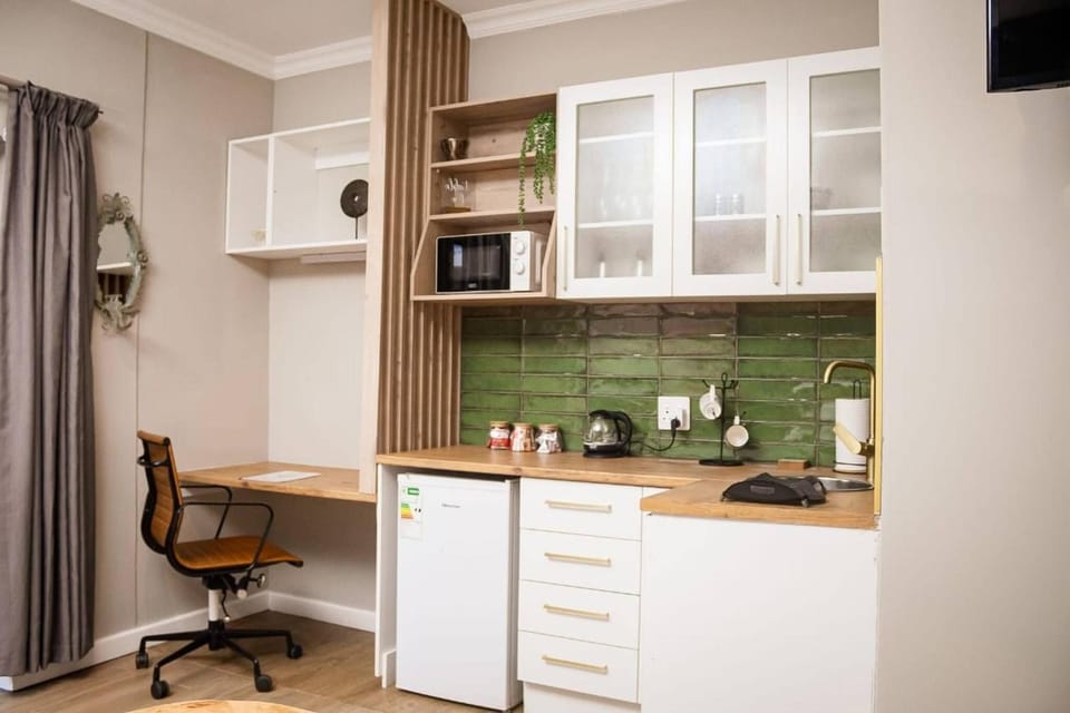 The Valley Escape - Unit 2 House in Port Elizabeth