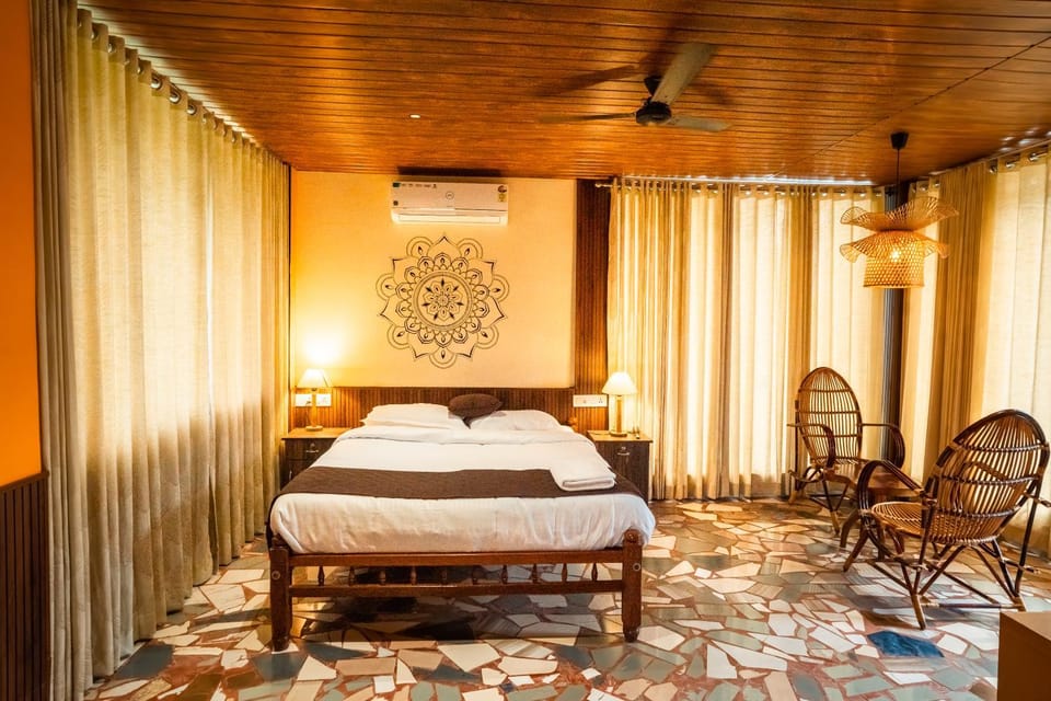 Bed, Photo of the whole room, Bedroom