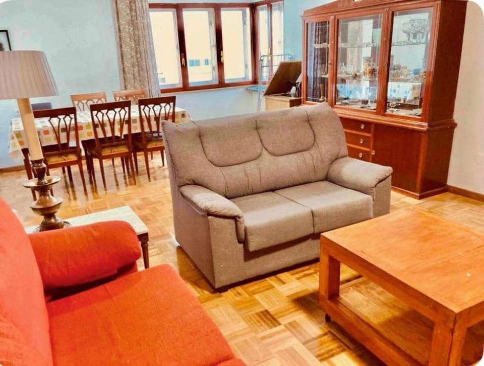 Alameda Park Apartment in Soria