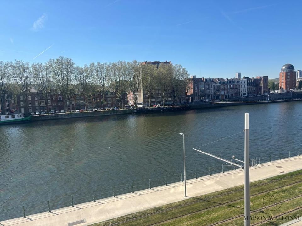 Le Rive Chic Centre ville face à la Meuse Apartment in Liège