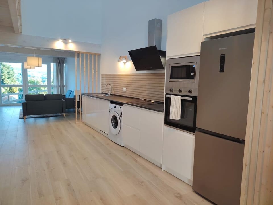 Kitchen or kitchenette, Living room