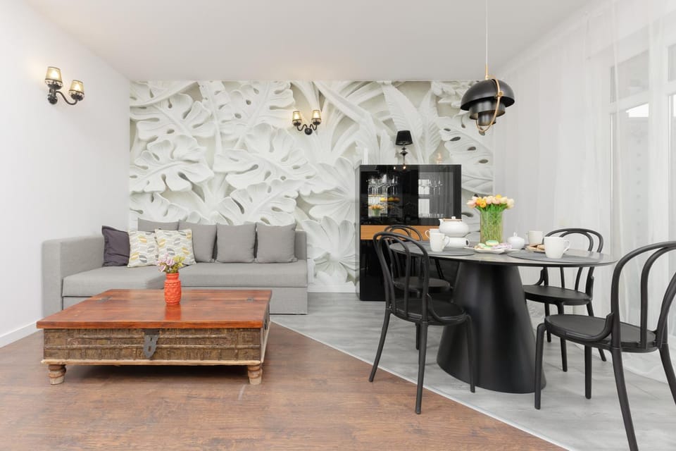 Kitchen or kitchenette, Living room, Seating area
