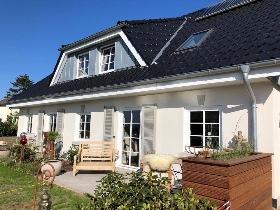 Property building, Garden