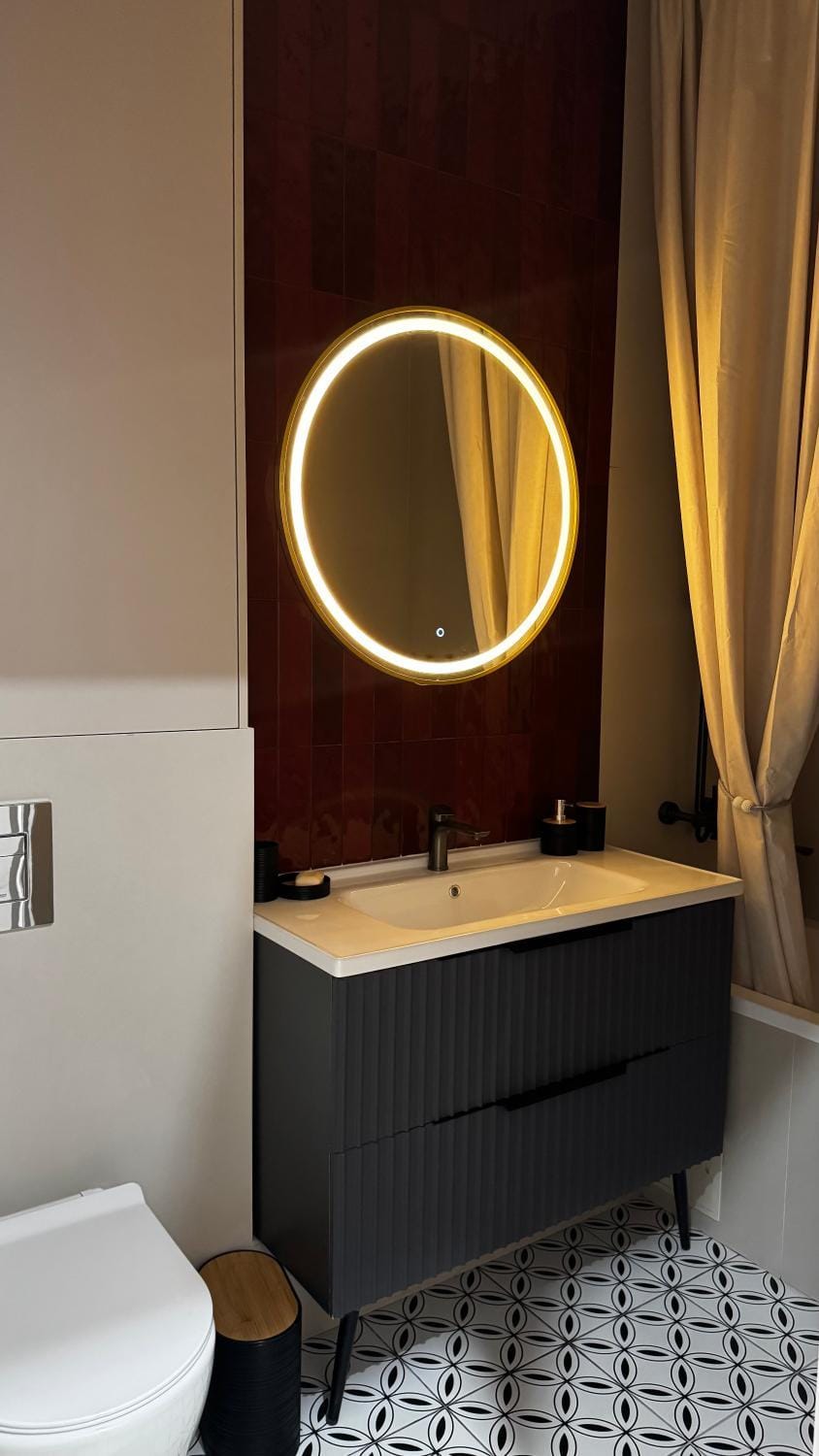 Toilet, Bath