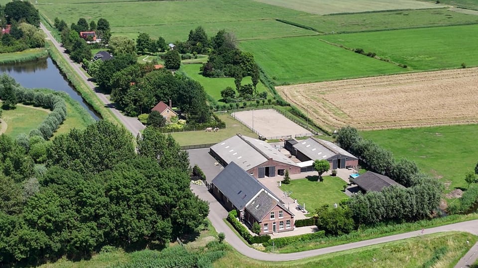 Hoeve Tramzicht Bed and Breakfast in Hellevoetsluis