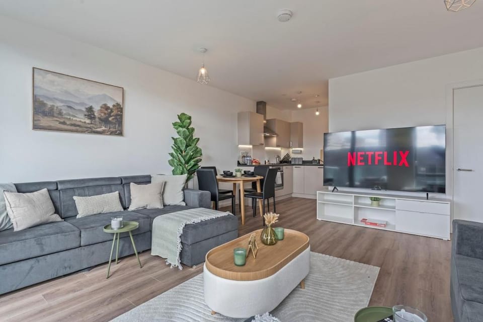 Modern Wembley Stay I 5 Mins to Stadium I Sleeps 6 Apartment in Wembley