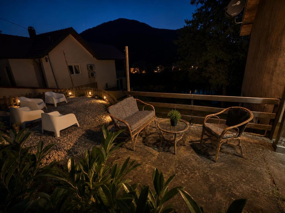 Pravo mesto - The Right Place Bed and Breakfast in Zlatibor District, Serbia