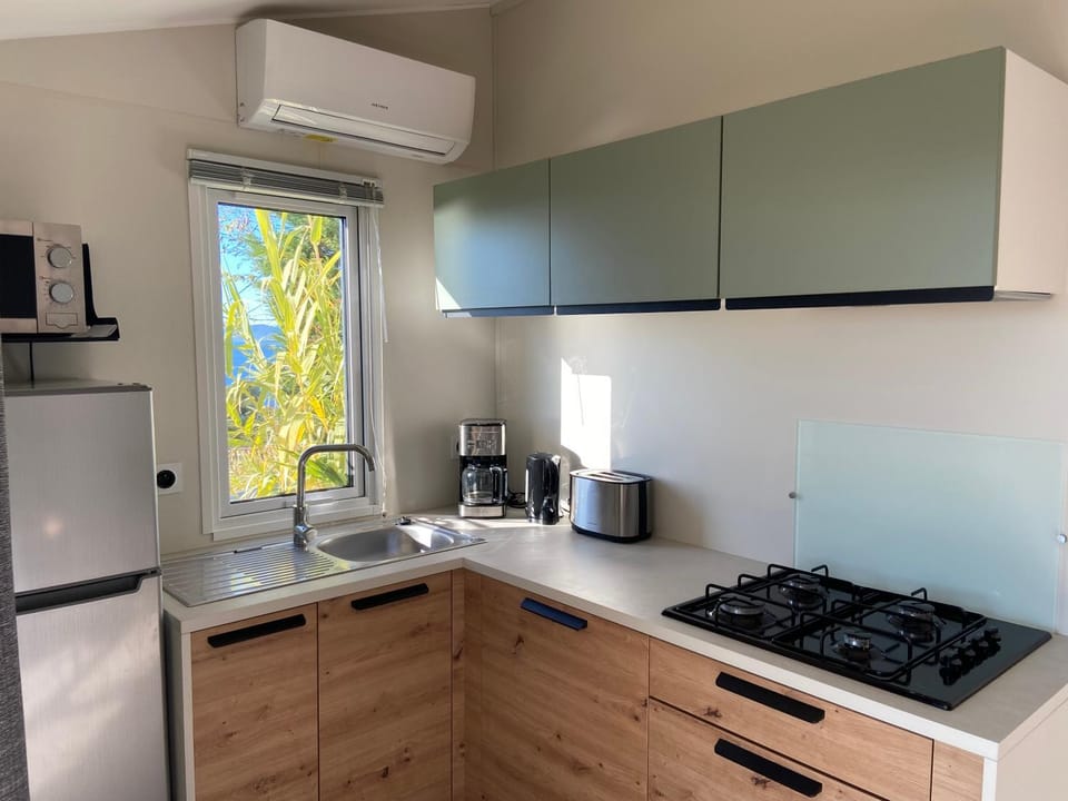 Mobil-Home Baia Campground/ 
RV Resort in Saint-Raphael