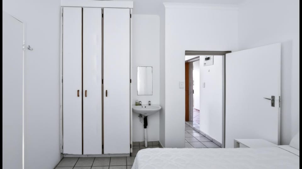Uvongo Square 26 Apartment in Margate