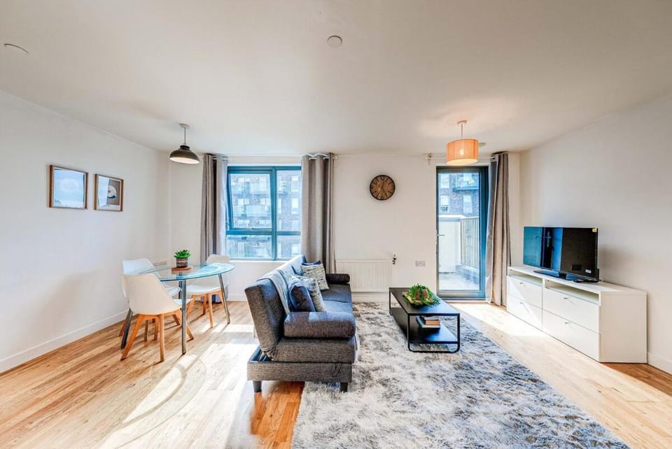 Modern 1 Bed near Wembley Stadium with Rooftop Access Apartment in Wembley