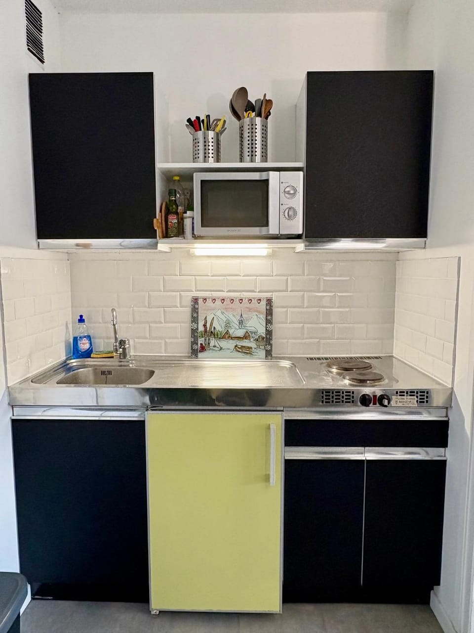 Kitchen or kitchenette
