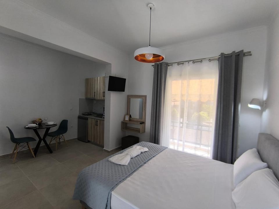 Ioannis Fotinos Rooms Apartment in Ligia