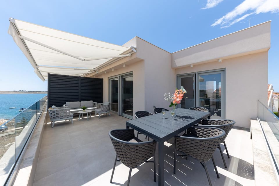View (from property/room), Balcony/Terrace, Sea view