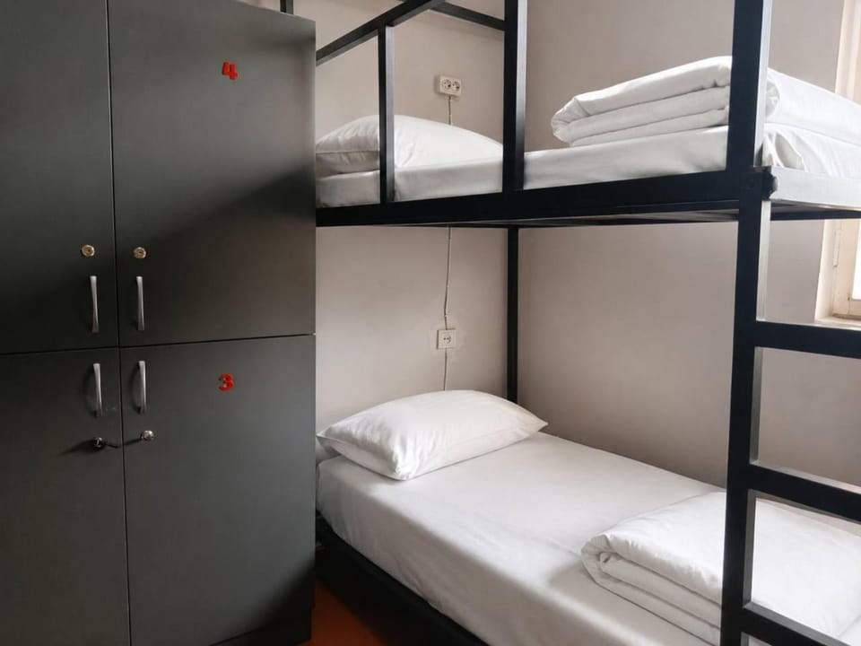 Bed, Bedroom, bunk bed, wardrobe