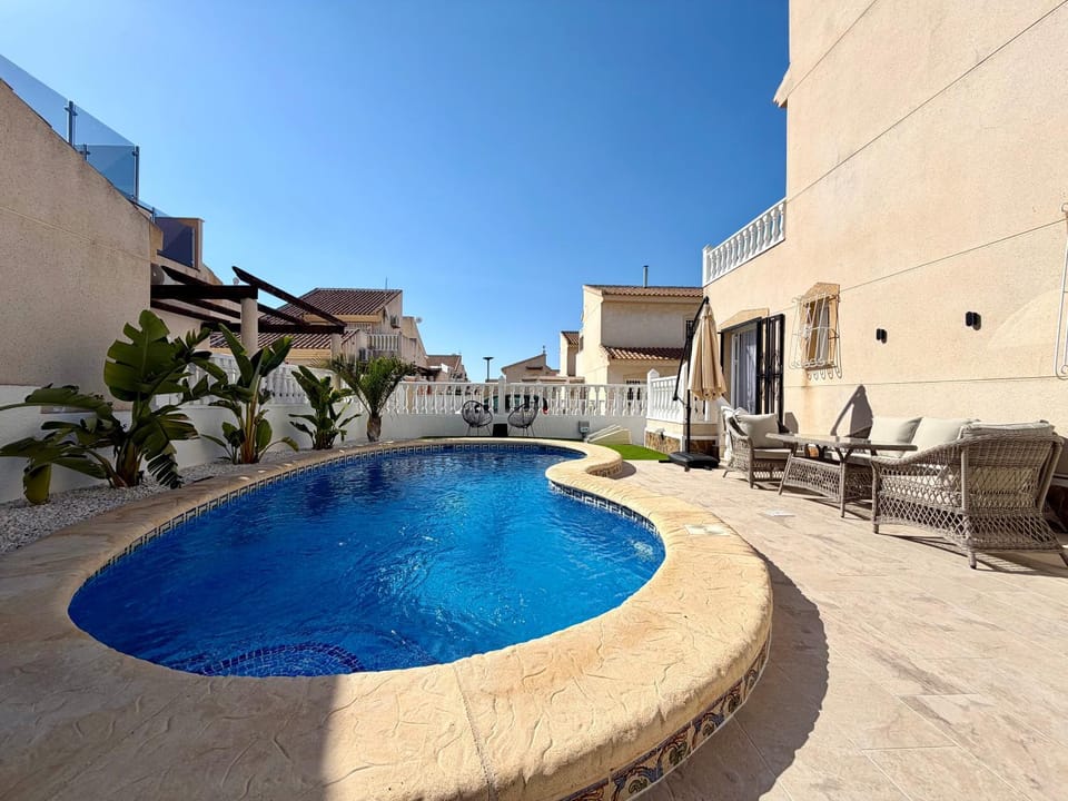 Villa Emika with private pool in Ciudad Quesada House in Vega Baja del Segura