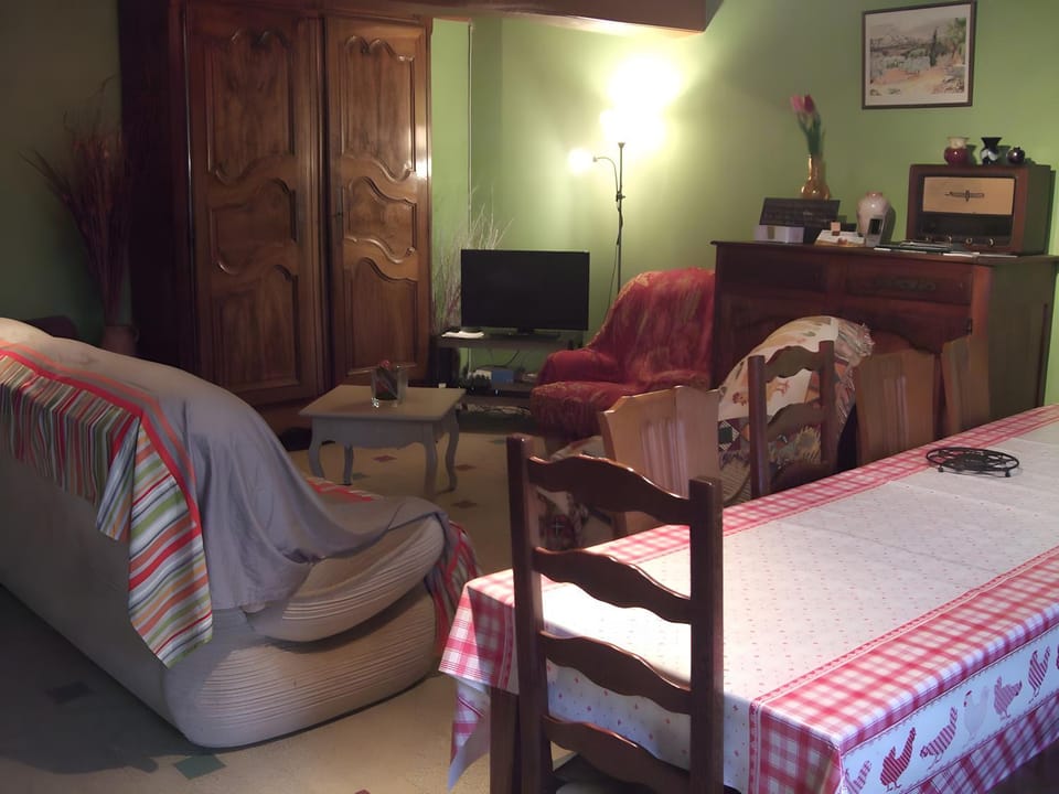 Property building, Living room