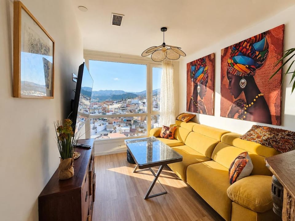 Communal lounge/ TV room, TV and multimedia, Living room, Evening entertainment, Mountain view, air conditioner