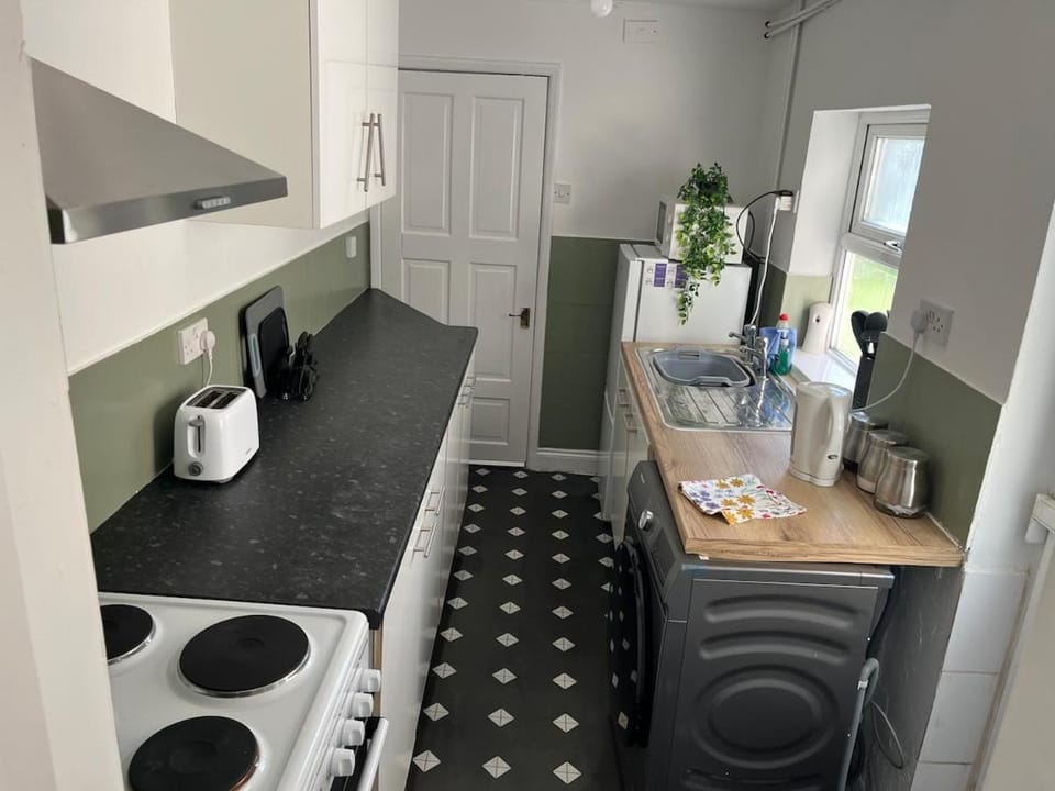 Scorpio 1 House in Burton upon Trent