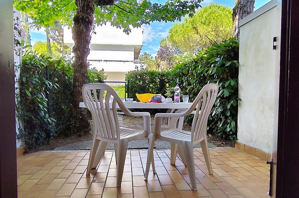 Patio, Garden view