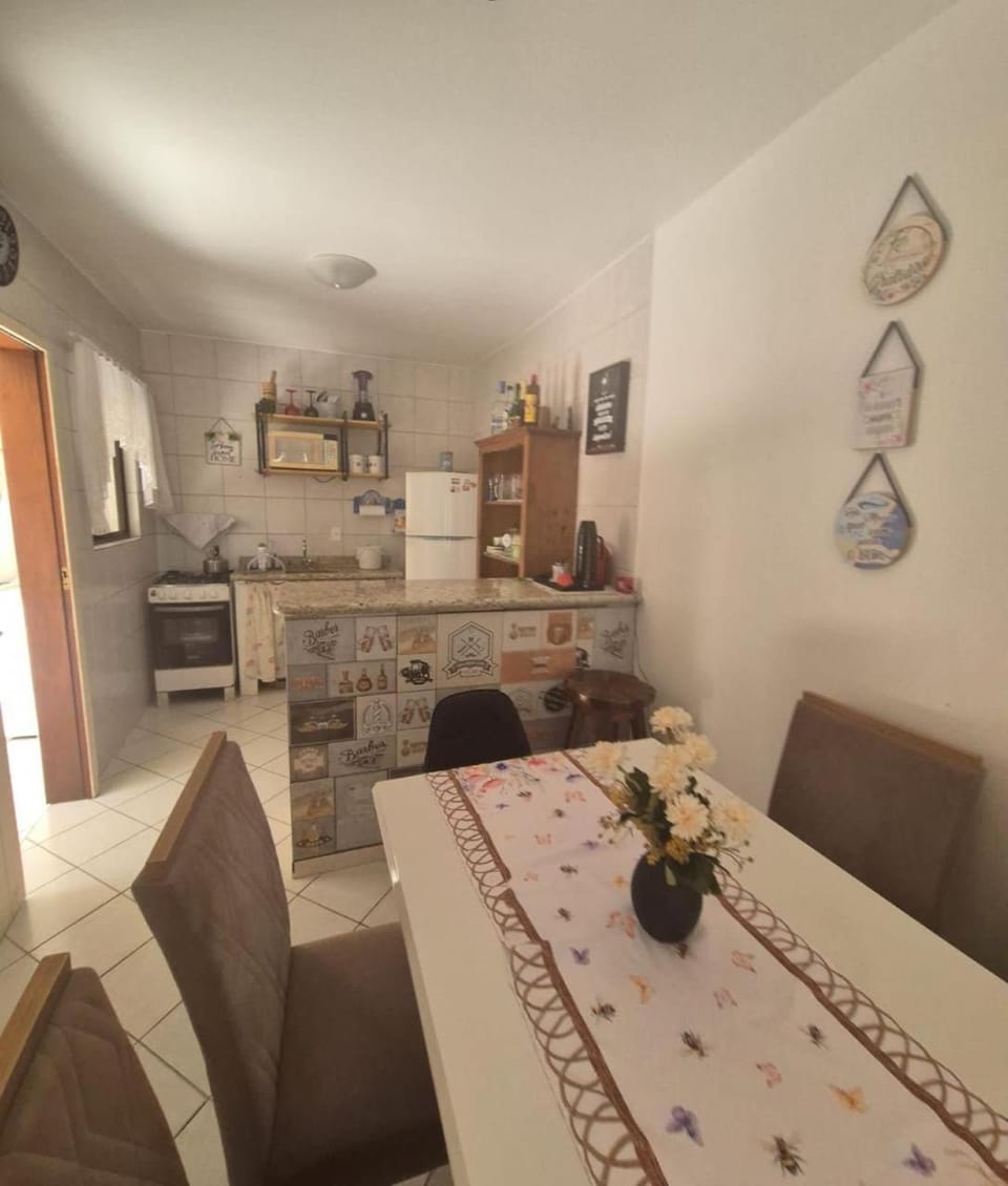 Lindo sobrado em Bombas para 4 pessoas Apartment in Porto Belo