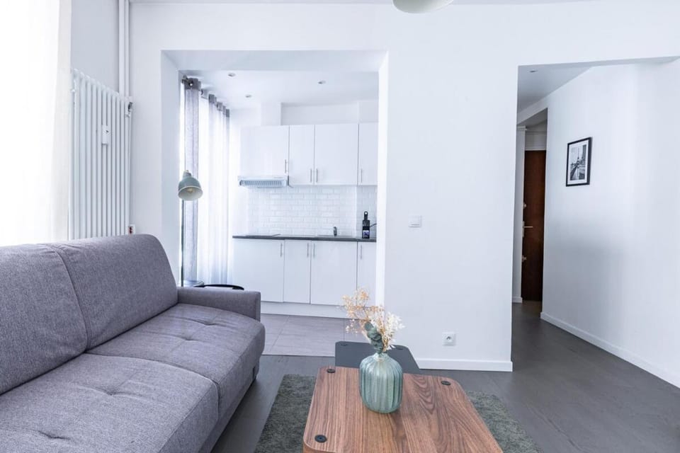 Stylish 4 stars Flat 5 min to Batignolles Park Apartment in Paris
