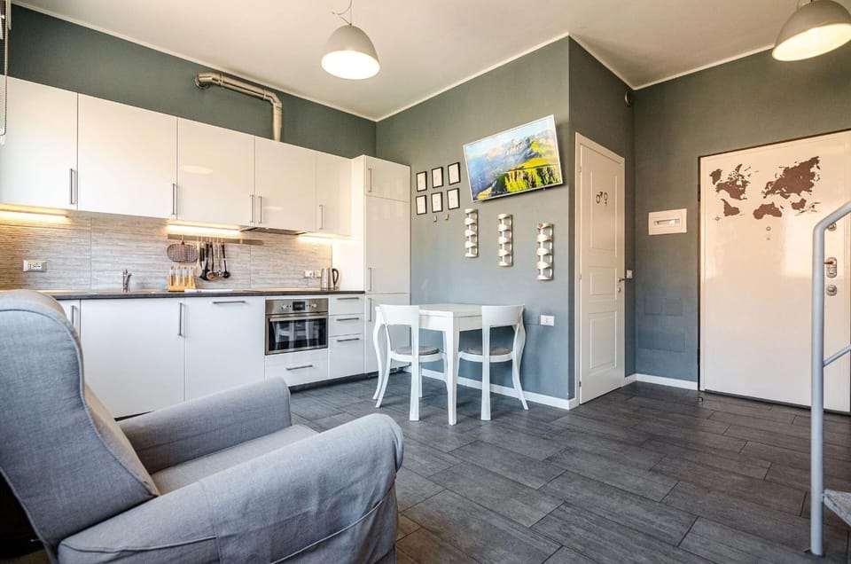 Kitchen or kitchenette, Living room