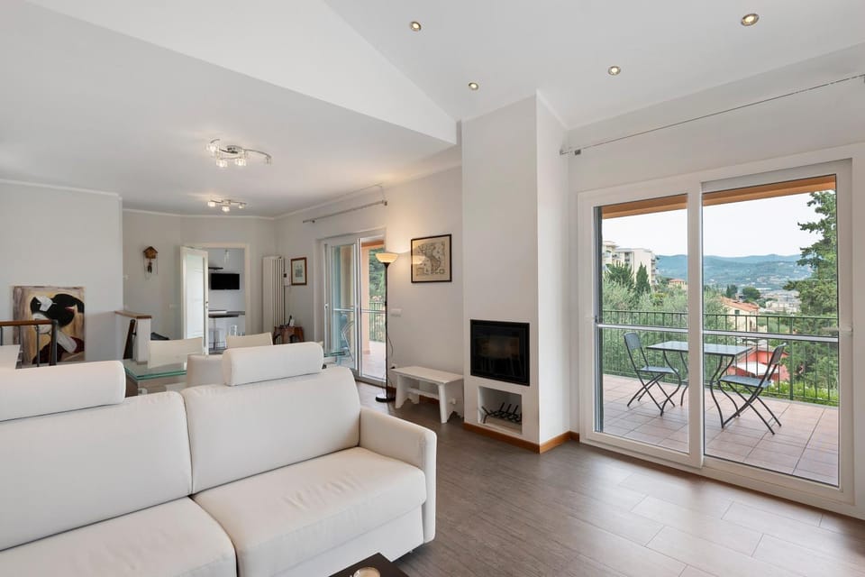 Villa Capo Berta View Villa in Diano Marina