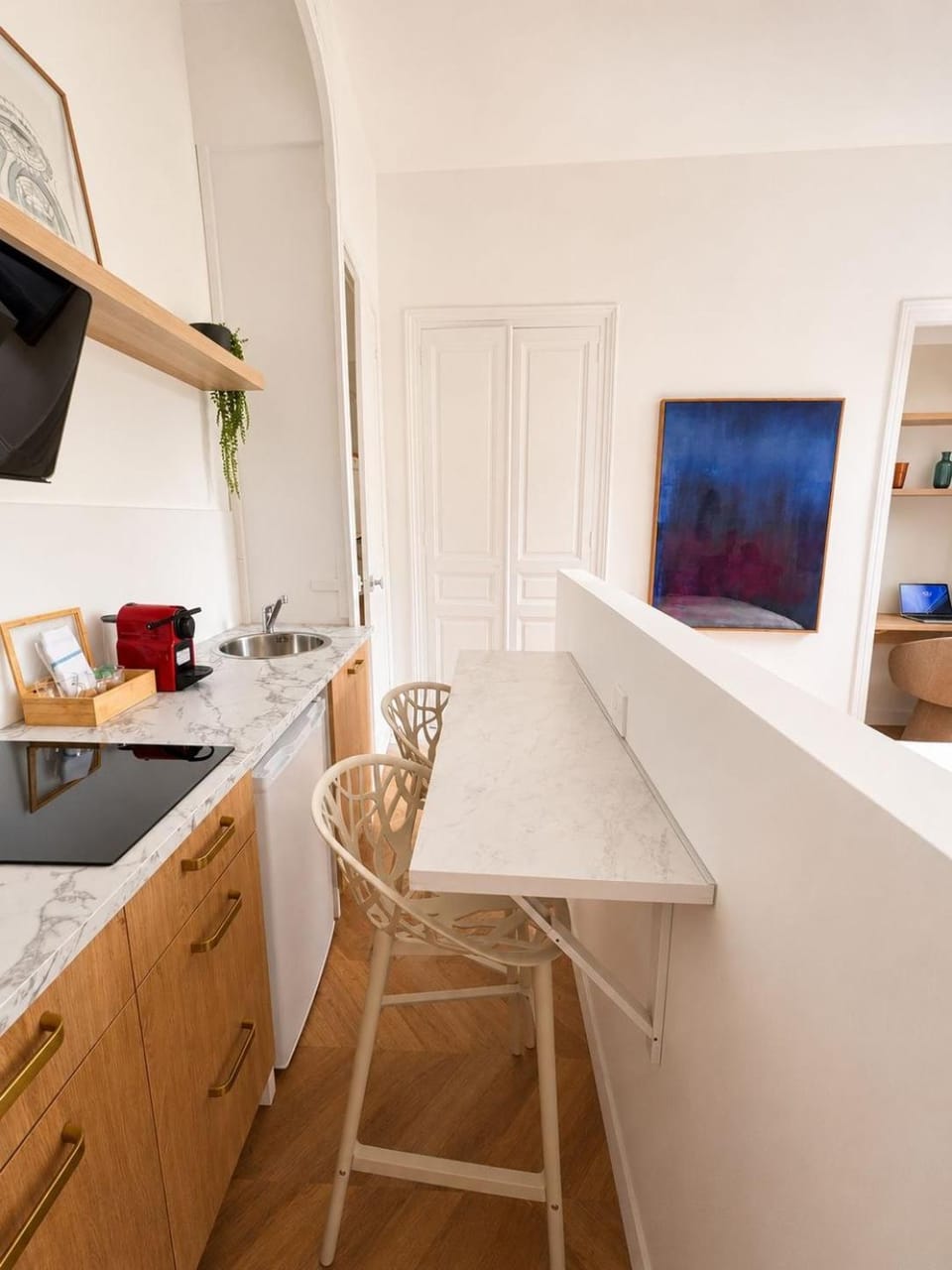 Kitchen or kitchenette, stove