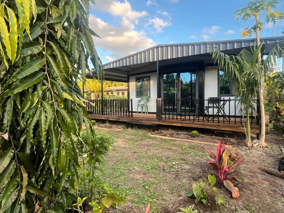 Property building, Garden, Balcony/Terrace, Garden view