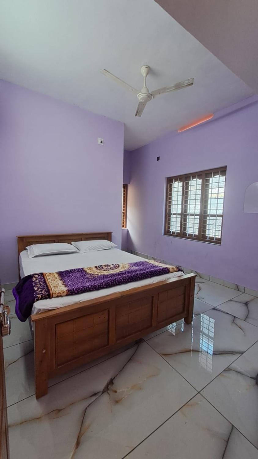 Sivahari home stay Vacation rental in Thiruvananthapuram