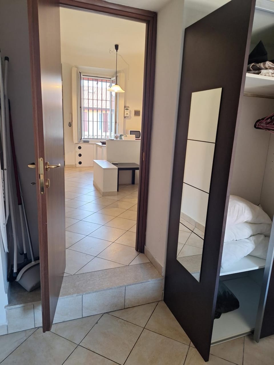 BNG11 Accogliente Bilocale con Balcone Vicino ai Navigli Apartment in Milan