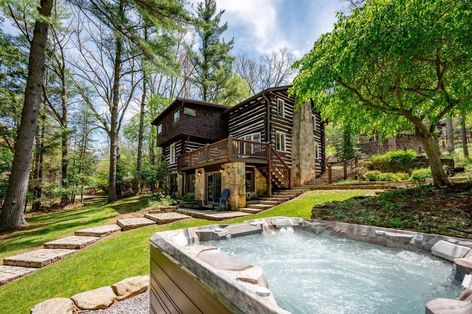 Fern Hollow by Railey Vacations House in Deep Creek Lake