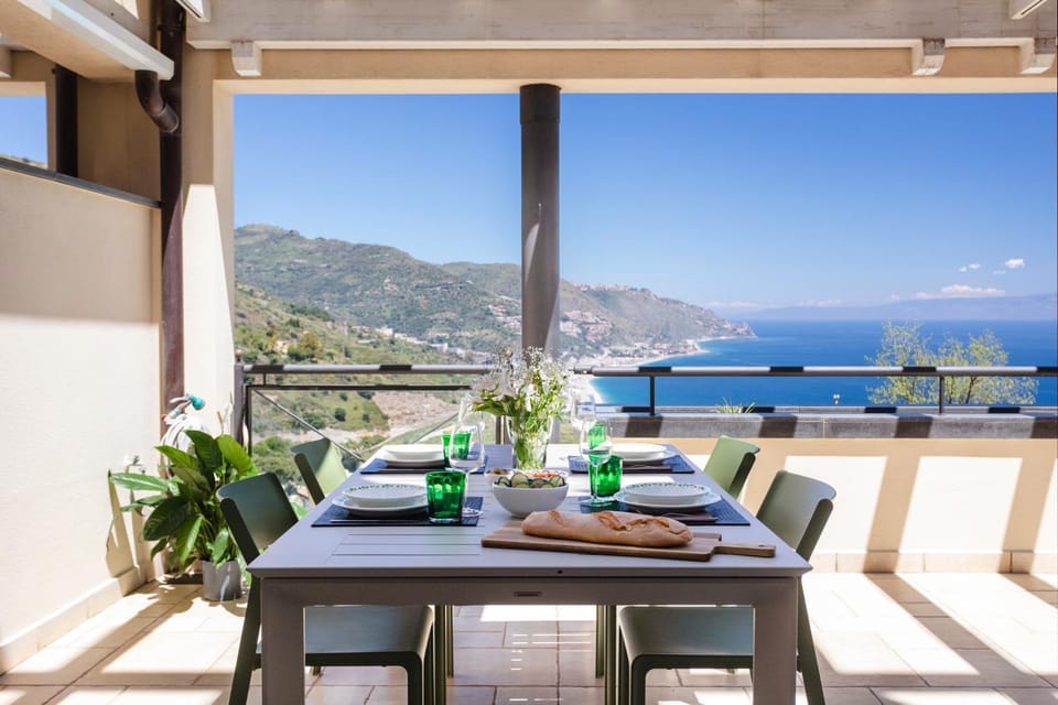 Dining area, Sea view