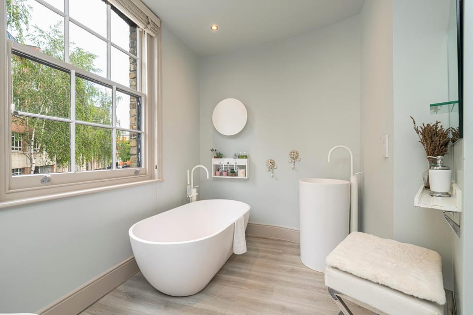 Modern Westminster House near Pimlico Station Apartment in City of Westminster