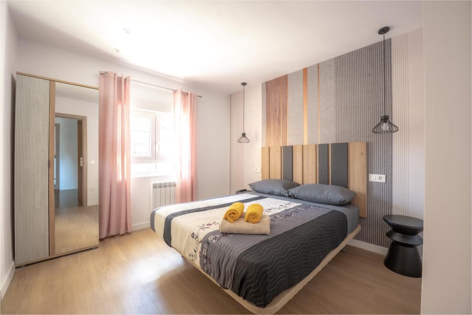 Bed, Photo of the whole room, Bedroom, towels, wardrobe