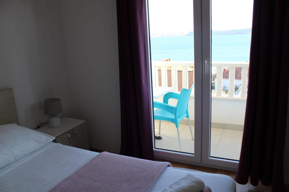 Bedroom, Sea view