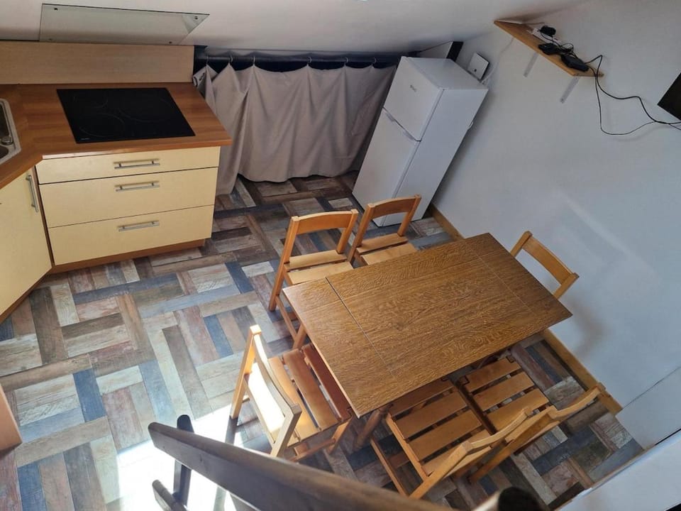 Appart climatisé 2 chambres 5 lits Apartment in Auvergne-Rhône-Alpes