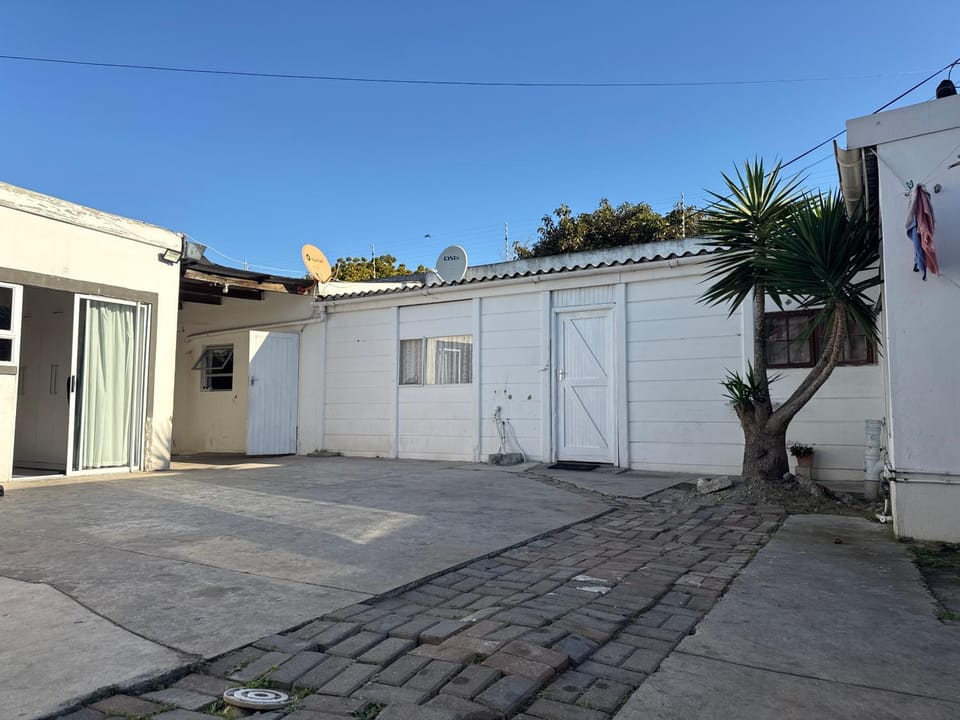 Aiden guest house Bed and Breakfast in Port Elizabeth