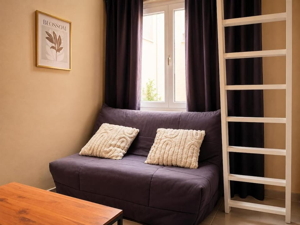 Studio en triplex - Simple et économique Apartment in Bourgogne-Franche-Comté