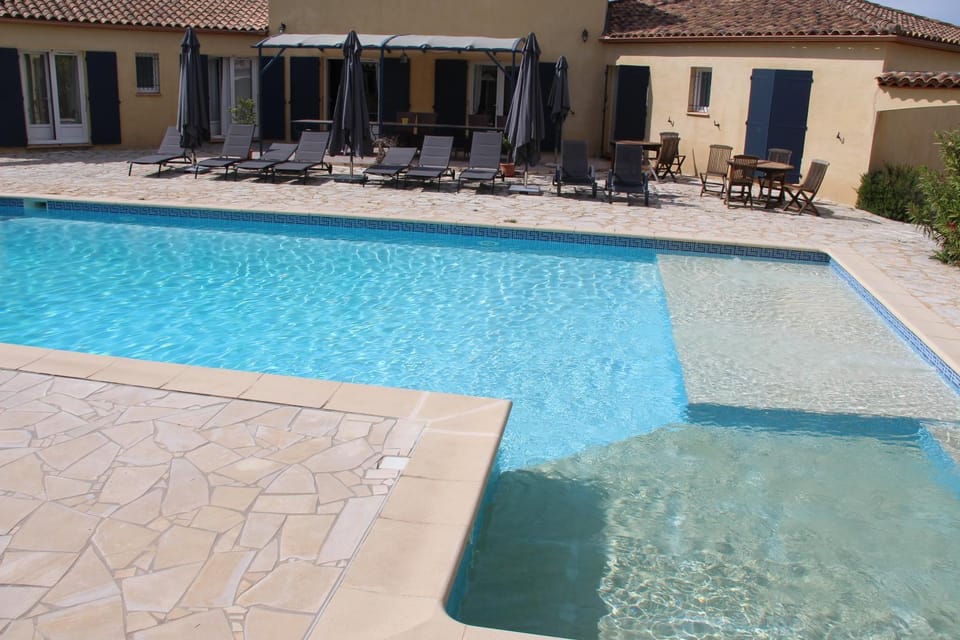 Spring, Day, Balcony/Terrace, Balcony/Terrace, Pool view, Pool view, Swimming pool, Swimming pool