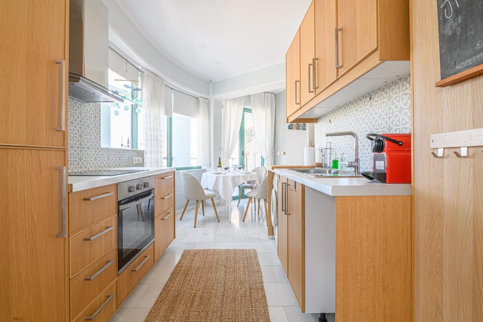 Kitchen or kitchenette, oven, stove
