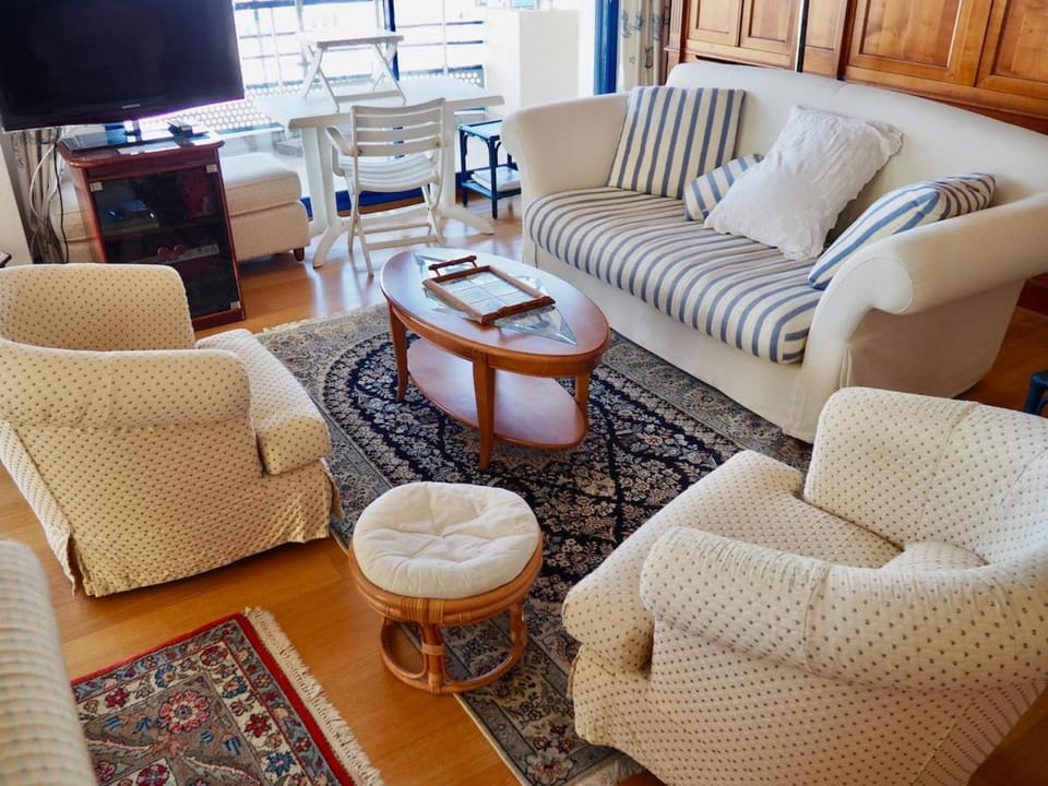 Le Royal terrace with sea view and parking Apartment in Hauts-de-France