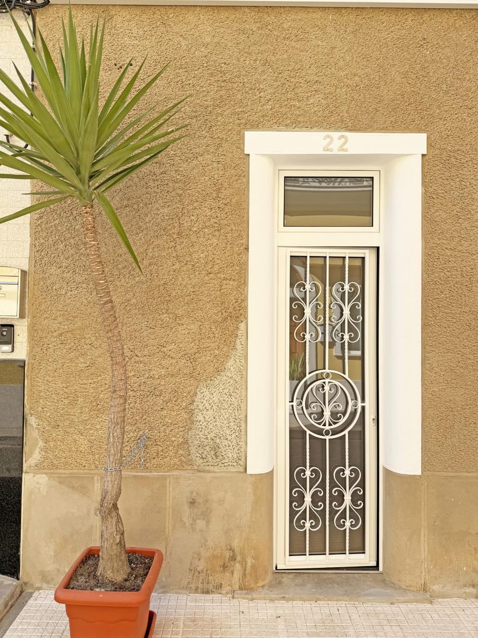 Property building, Facade/entrance, Off site