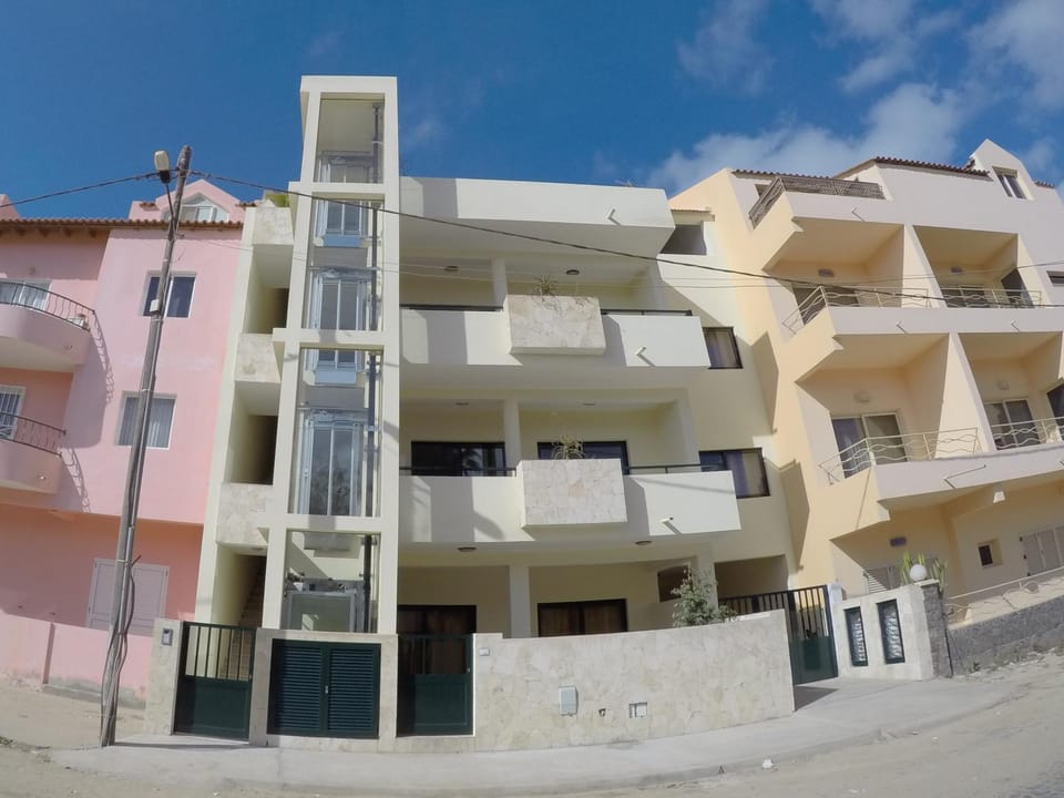 Property building, Facade/entrance, Day
