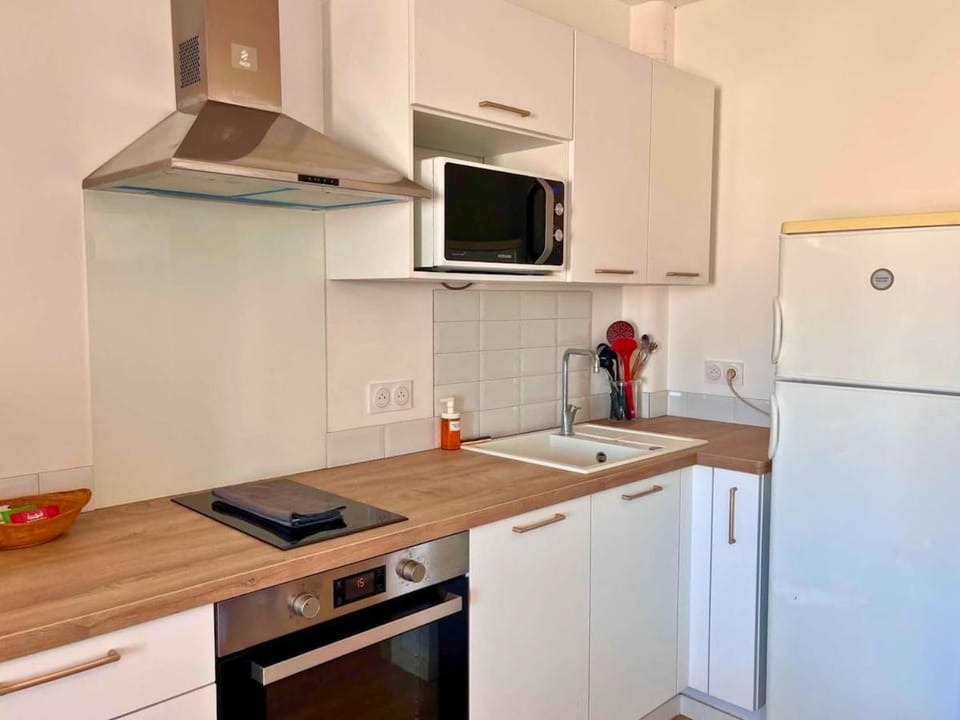 Le Marin studioBis - Parking - Beach 500 m away Apartment in Six-Fours-les-Plages