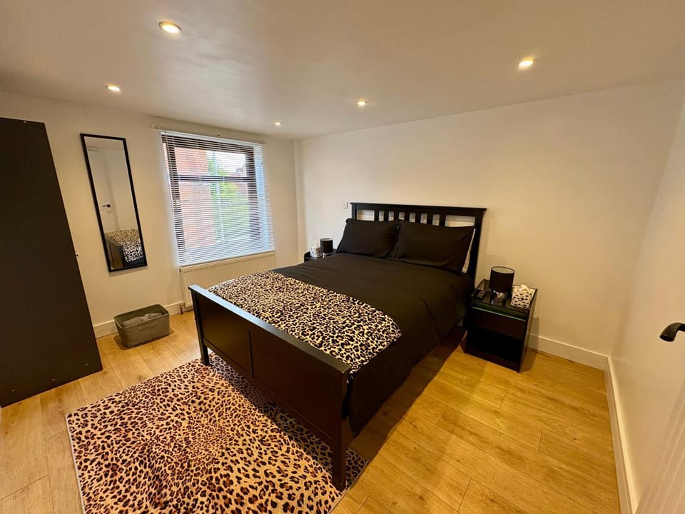 The Cheese House, Stylish Stay In Staffordshire House in Leek