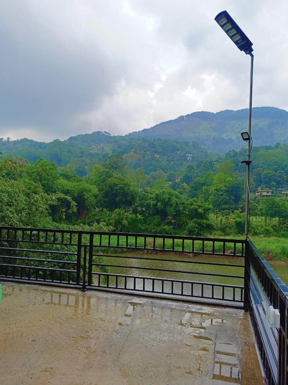 Khs resort Resort in Central Province